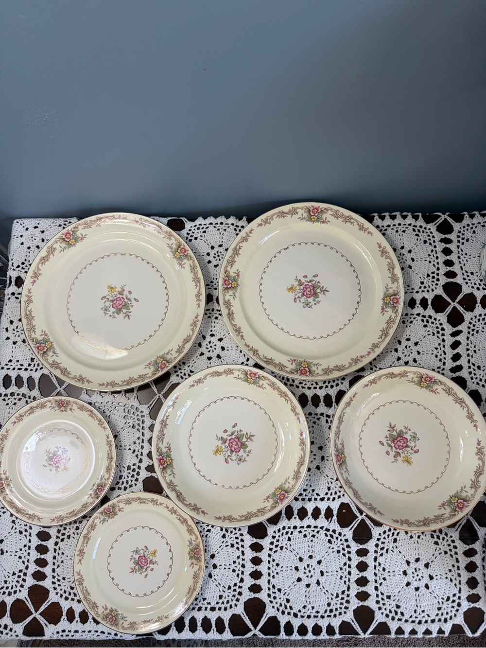 Vintage Paden City Pottery Floral Rose Bouquet Dinnerware